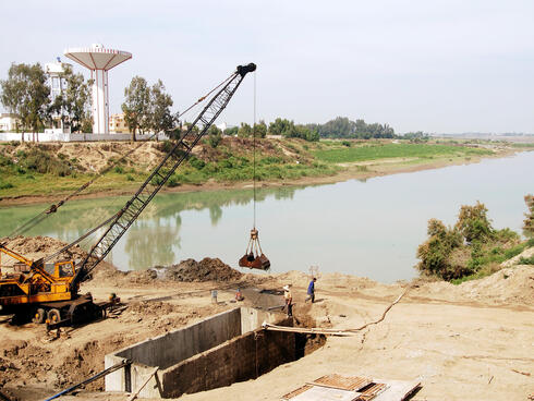 Construction next to the Oued Ouargha in Morocco