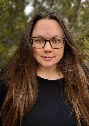 Peggy Darr headshot