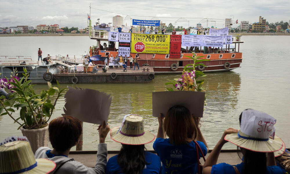 protest on boat