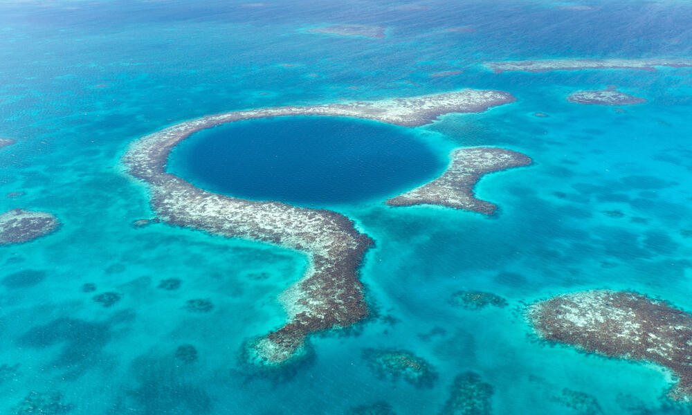 Blue hole monument in Belize.
